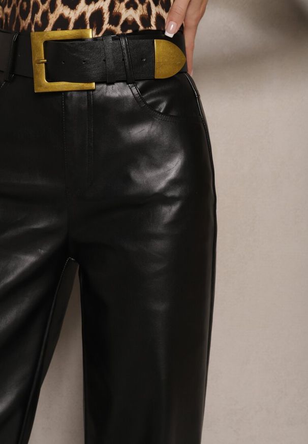 Renee - Czarne Spodnie o Szerokim Kroju High Waist z Ekoskóry Ozdobione Paskiem Enavilith. Okazja: na co dzień. Stan: podwyższony. Kolor: czarny. Wzór: aplikacja. Styl: elegancki, casual