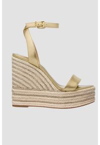 Michael Kors - MICHAEL KORS Złote sandały na platformie Leighton Wedge, Rozmiar 38,5. Kolor: złoty. Obcas: na platformie #1