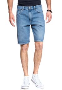 Wrangler - SPODENKI MĘSKIE WRANGLER DENIM SHORT KABEL BLUE W14CER19K. Materiał: denim. Wzór: nadruk, kolorowy. Styl: klasyczny