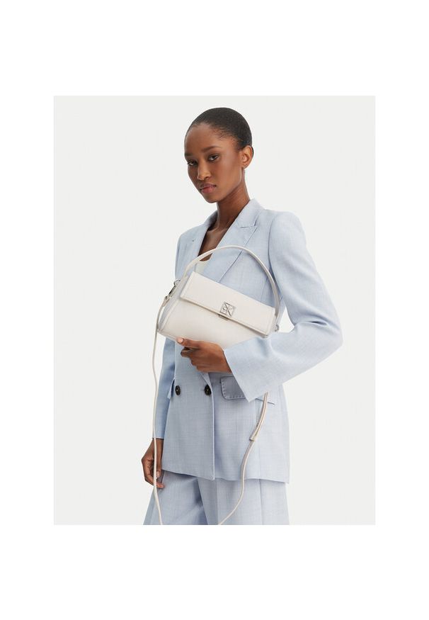 Torebka Calvin Klein. Kolor: biały