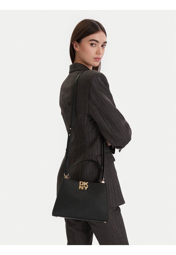 DKNY Torebka Foster R52D1L92 Czarny. Kolor: czarny. Materiał: skórzane
