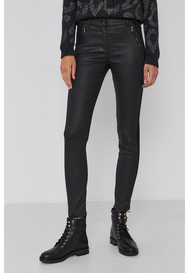Pennyblack Spodnie damskie kolor czarny dopasowane medium waist. Kolor: czarny. Materiał: tkanina