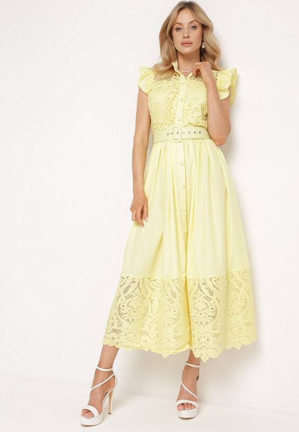 Born2be - Żółta Sukienka Ażurowa o Koszulowym Kroju z Paskiem z Ekoskóry Trija. Okazja: na imprezę, na co dzień. Kolor: żółty. Wzór: ażurowy. Typ sukienki: koszulowe. Styl: casual, elegancki