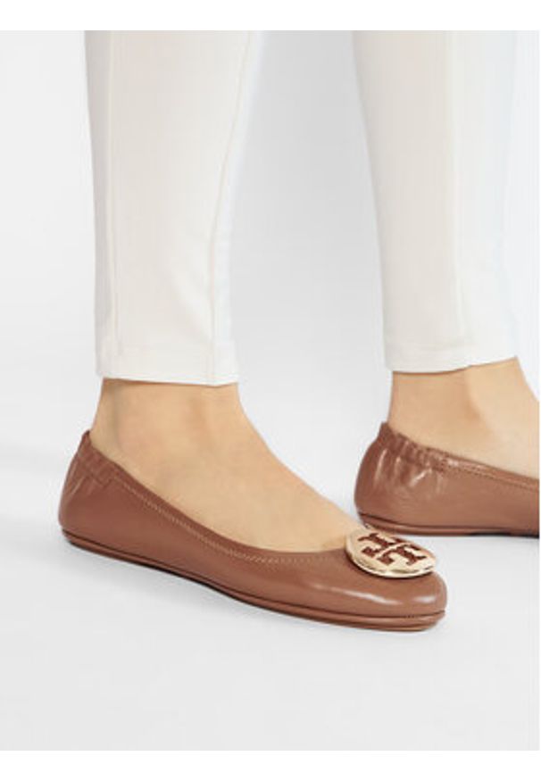 Tory Burch Baleriny Minnie Travel Ballet With Metal Logo 50393 Brązowy. Kolor: brązowy. Materiał: skóra