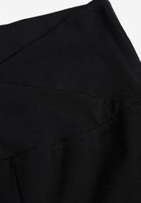 Renee - Czarne Kopertowe Legginsy Flare High Waist Azinore. Okazja: na co dzień. Stan: podwyższony. Kolor: czarny. Styl: casual #6