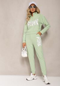 Renee - Jasnozielony Komplet z Napisem Bluza Krótka i Spodnie ze Ściągaczami Nimilia. Kolor: zielony. Wzór: napisy #4