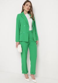 Born2be - Zielone Spodnie o Klasycznym Fasonie z Podwiniętymi Nogawkami z Ukrytym Suwakiem Wilelma. Kolor: zielony. Sezon: wiosna. Styl: klasyczny #1