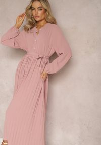 Renee - Ciemnoróżowa Rozkloszowana Sukienka Maxi Plisowana Wiązana w Pasie Terilla. Kolor: różowy. Materiał: materiał. Typ sukienki: koszulowe. Długość: maxi #4
