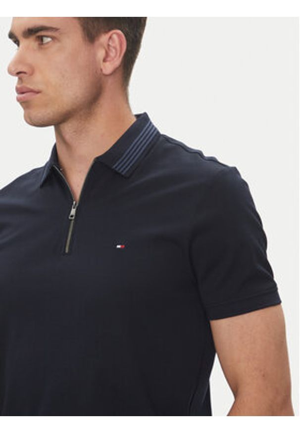 TOMMY HILFIGER - Tommy Hilfiger Polo MW0MW38473 Granatowy Regular Fit. Typ kołnierza: polo. Kolor: niebieski. Materiał: bawełna