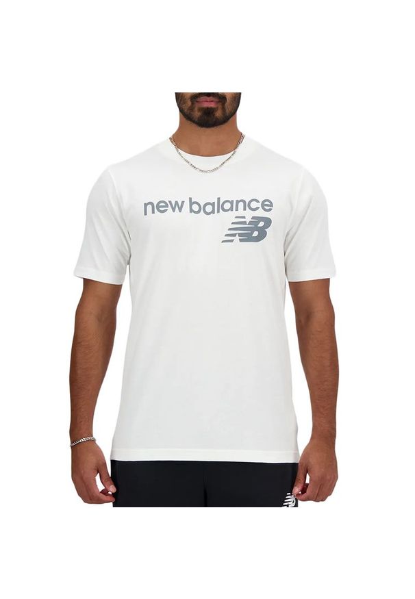 Koszulka New Balance MT41905WT - biała. Kolor: biały. Materiał: bawełna, dresówka. Długość rękawa: krótki rękaw. Długość: krótkie. Wzór: napisy