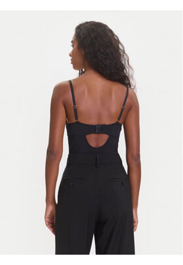 Guess Body O5BM14 KCF20 Czarny. Kolor: czarny. Materiał: syntetyk
