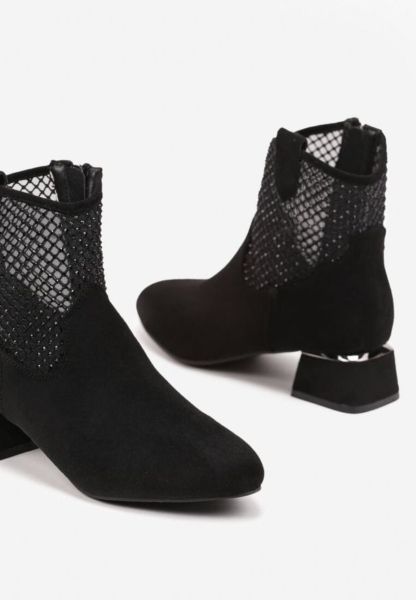 Born2be - Czarne Botki Vices na Obcasie z Siateczkową Cholewką Deonelle. Okazja: na co dzień. Kolor: czarny. Materiał: jeans. Szerokość cholewki: normalna. Wzór: aplikacja. Obcas: na obcasie. Styl: elegancki, casual. Wysokość obcasa: średni