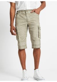 bonprix - Dłuższe bermudy bojówki w wygodnym fasonie z elastycznego materiału, regular fit. Kolor: beżowy, zielony. Materiał: materiał. Długość: długie #1
