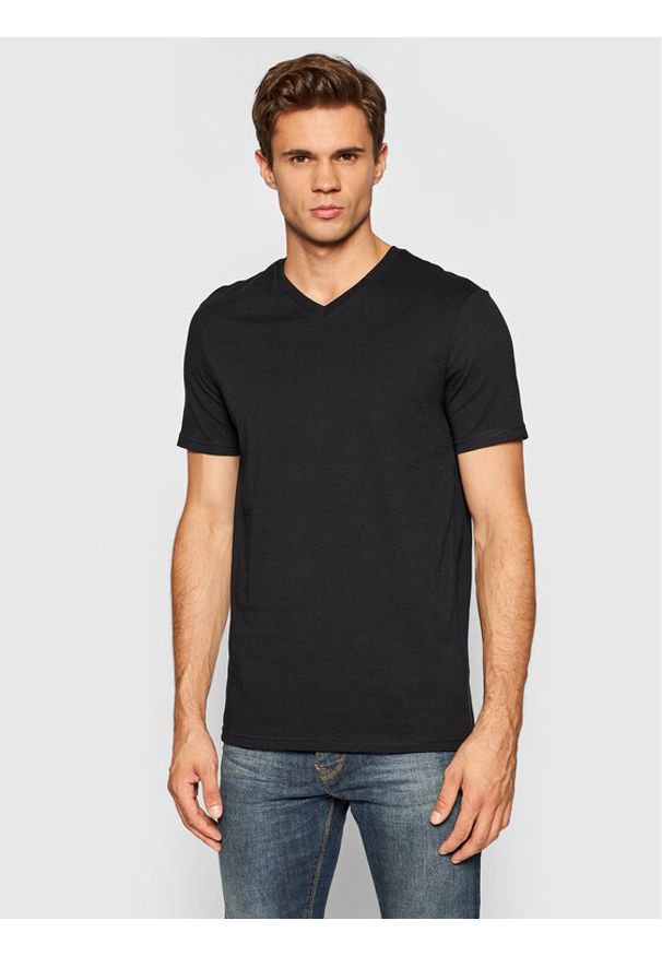 United Colors of Benetton - United Colors Of Benetton T-Shirt 3U53J4231 Czarny Regular Fit. Kolor: czarny. Materiał: bawełna