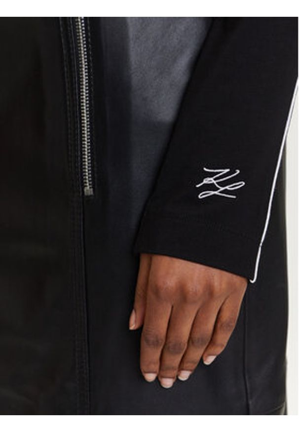 Karl Lagerfeld - KARL LAGERFELD Bluzka A3W17007 Czarny Slim Fit. Typ kołnierza: dekolt w karo. Kolor: czarny. Materiał: wiskoza