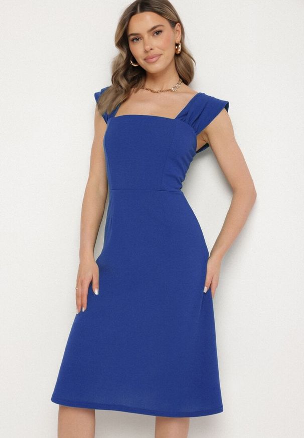 Born2be - Niebieska Sukienka z Kwadratowym Dekoltem i Szerokimi Ramiączkami Devianna. Okazja: na co dzień. Typ kołnierza: dekolt kwadratowy. Kolor: niebieski. Długość rękawa: na ramiączkach. Styl: casual, elegancki