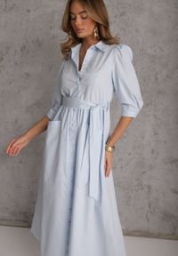 Renee - Niebieska Bawełniana Sukienka Koszulowa w Stylu Retro z Wiązanym Paskiem Meresa. Okazja: na randkę. Kolor: niebieski. Materiał: bawełna. Sezon: lato. Typ sukienki: koszulowe. Styl: retro #1