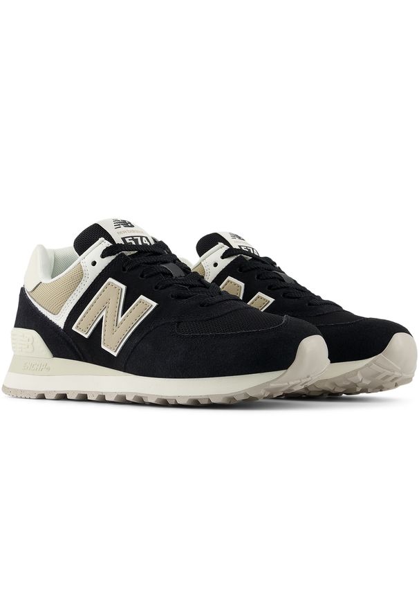 Buty damskie New Balance WL574DK2 – czarne. Kolor: czarny. Materiał: dresówka, skóra, bawełna, zamsz, materiał, syntetyk, guma. Szerokość cholewki: normalna. Model: New Balance 574