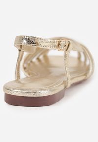 Renee - Złote Sandały Peep Toe VICES na Płaskiej Podeszwie z Cienkimi Paseczkami Nadalila. Nosek buta: otwarty. Zapięcie: sprzączka. Kolor: złoty. Materiał: skóra. Sezon: lato. Obcas: na płaskiej podeszwie. Wysokość obcasa: niski #2