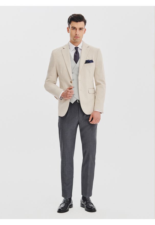 Pako Lorente - PAKO LORENTE - Dzianinowa marynarka w kratkę. Materiał: dzianina. Wzór: kratka. Sezon: jesień