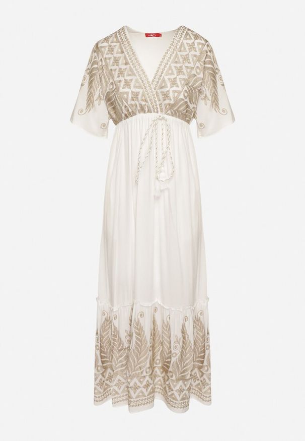 Born2be - Biała Wiskozowa Sukienka z Kopertowym Dekoltem i Haftem z Metaliczną Nicią Emhiris. Okazja: na co dzień. Kolor: biały. Materiał: wiskoza. Długość rękawa: krótki rękaw. Wzór: haft. Typ sukienki: kopertowe. Styl: casual, klasyczny