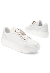 CheBello - Białe Sneakersy Chebello Modne Obuwie Damskie. Kolor: biały. Materiał: jeans. Wzór: aplikacja, napisy #4