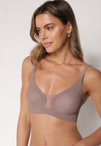 Born2be - Ciemnobeżowy Biustonosz z Ozdobnym Wycięciem Ezirelle. Kolor: beżowy. Materiał: jeans. Rodzaj stanika: wyciągane miseczki. Wzór: gładki #2