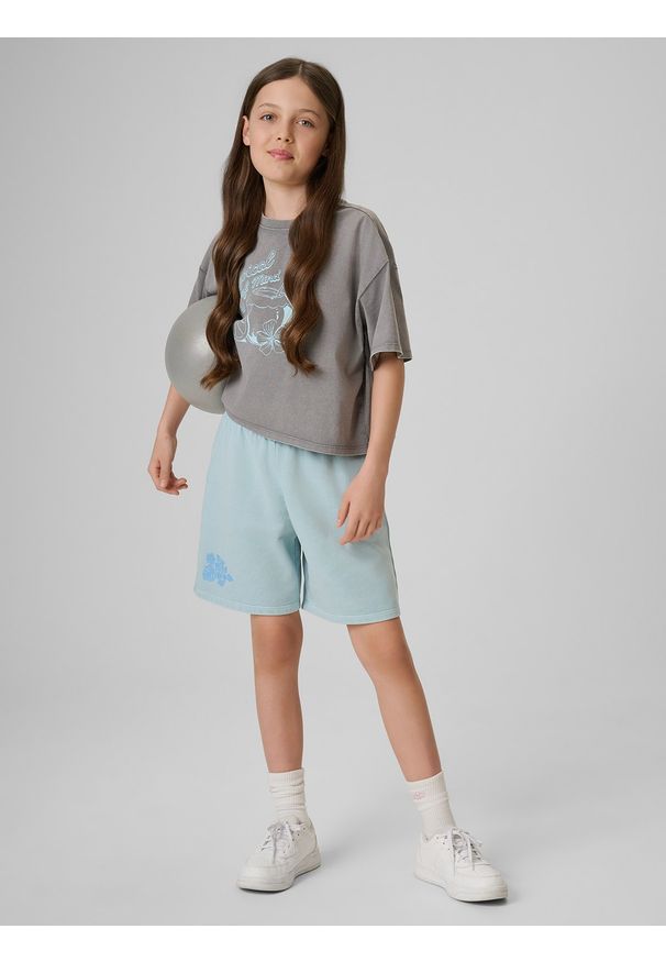 4f - 4F T-shirt loose crop top z nadrukiem dziewczęcy - szary 158/164 (12-14 lat). Okazja: na uczelnię, na co dzień, na spacer. Kolor: szary. Materiał: materiał, bawełna, skóra, dzianina. Długość: krótkie. Wzór: nadruk. Sezon: lato. Styl: casual