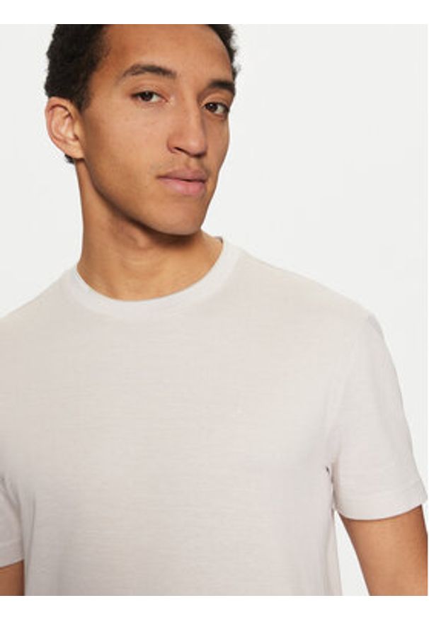 Calvin Klein T-Shirt K10K114166 Beżowy Regular Fit. Kolor: beżowy. Materiał: bawełna