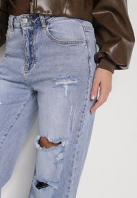 Born2be - Niebieskie Szerokie Jeansy z Wysokim Stanem Zdobione Przetarciami i Dziurami Brizeth. Okazja: na co dzień. Stan: podwyższony. Kolor: niebieski. Wzór: aplikacja. Styl: casual #4