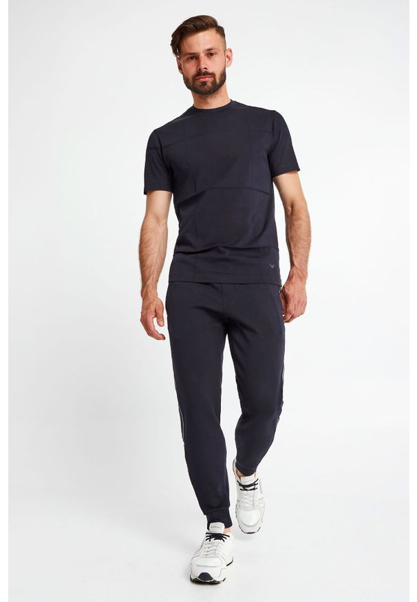 Emporio Armani - T-SHIRT EMPORIO ARMANI. Materiał: bawełna. Długość rękawa: krótki rękaw. Długość: krótkie. Wzór: nadruk