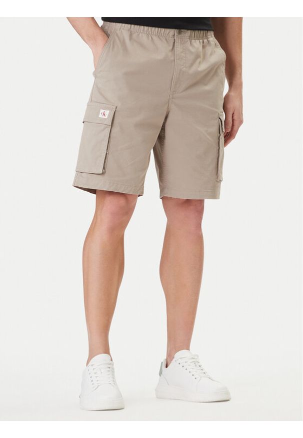 Calvin Klein Jeans Szorty materiałowe LV04RB618G Brązowy Regular Fit. Kolor: brązowy. Materiał: bawełna