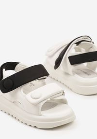 Renee - Biało-Czarne Sandały w Stylu Chunky z Wkładką ze Skóry Naturalnej Ellisette. Okazja: na co dzień, na spacer. Kolor: biały. Materiał: skóra. Wzór: aplikacja. Styl: elegancki, casual #3