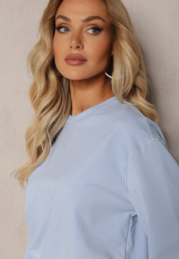 Renee - Jasnoniebieska Oversize Bluza z Bawełny o Krótkim Fasonie Sibolla. Kolor: niebieski. Materiał: bawełna. Długość: krótkie