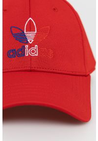 adidas Originals Czapka GN8888 kolor czerwony z aplikacją. Kolor: czerwony. Materiał: materiał. Wzór: aplikacja #2