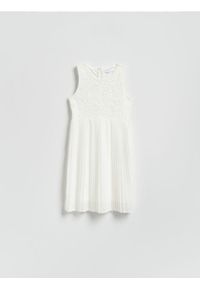Reserved - Sukienka z łączonych materiałów - biały. Kolor: biały. Materiał: materiał