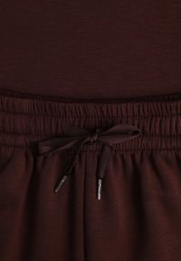 Renee - Brązowy Bawełniano-Wiskozowy Komplet Sportowy T-shirt i Szorty Areinna. Kolor: brązowy. Materiał: wiskoza, bawełna #5