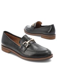 Czarne Półbuty Armodo Stylowe Wsuwane Obuwie Damskie. Okazja: na co dzień. Zapięcie: bez zapięcia. Kolor: czarny. Materiał: skóra. Wzór: aplikacja. Styl: elegancki