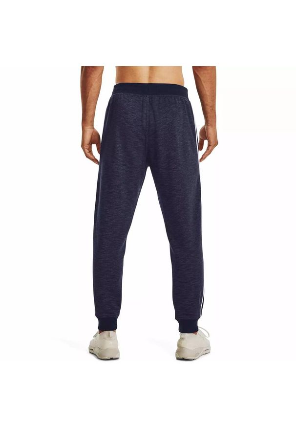 Spodnie dresowe męskie Under Armour Essential Heritage Fleece Jogger. Kolor: niebieski. Materiał: dresówka