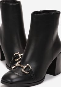 Born2be - Czarne Botki na Słupku z Klamerką na Nosku Gafiro. Zapięcie: zamek. Kolor: czarny. Materiał: materiał. Sezon: jesień, zima. Obcas: na słupku. Styl: klasyczny. Wysokość obcasa: średni #2