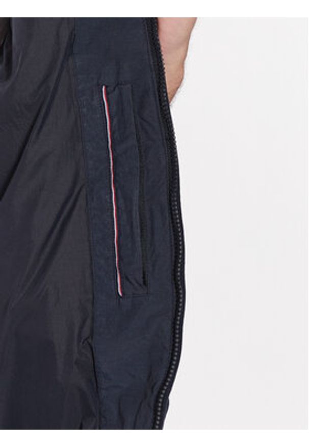 TOMMY HILFIGER - Tommy Hilfiger Kamizelka MW0MW31637 Granatowy Regular Fit. Kolor: niebieski. Materiał: syntetyk