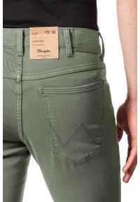 Wrangler - WRANGLER SPODNIE MĘSKIE LARSTON DUSTY OLIVE W18SDV65M. Materiał: jeans #3