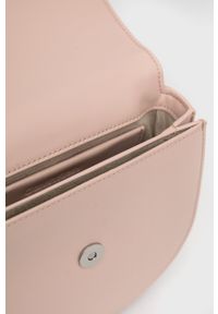 Calvin Klein torebka kolor różowy. Kolor: różowy. Rodzaj torebki: na ramię #5