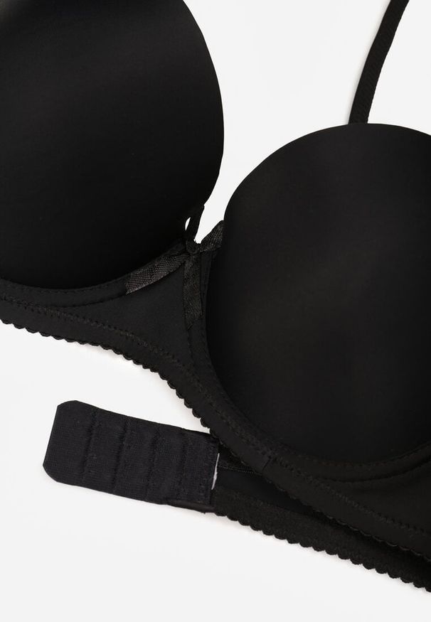 Born2be - Czarny Klasyczny Biustonosz o Gładkim Wykończeniu Lamisa. Kolor: czarny. Wzór: gładki