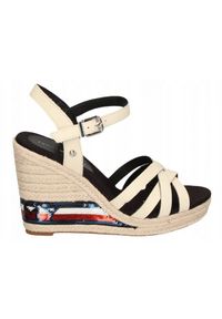 TOMMY HILFIGER - Sandały Tommy Hilfiger W High Wedge FW0FW04843 beżowy. Kolor: beżowy #1