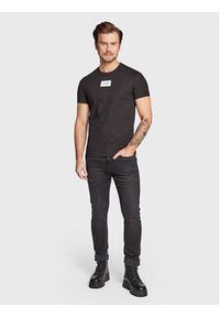 Calvin Klein Jeans T-Shirt J30J322510 Czarny Slim Fit. Kolor: czarny. Materiał: bawełna
