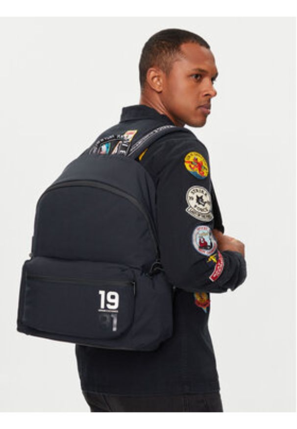 Armani Exchange Plecak 952618 4R832 00035 Granatowy. Kolor: niebieski. Materiał: materiał