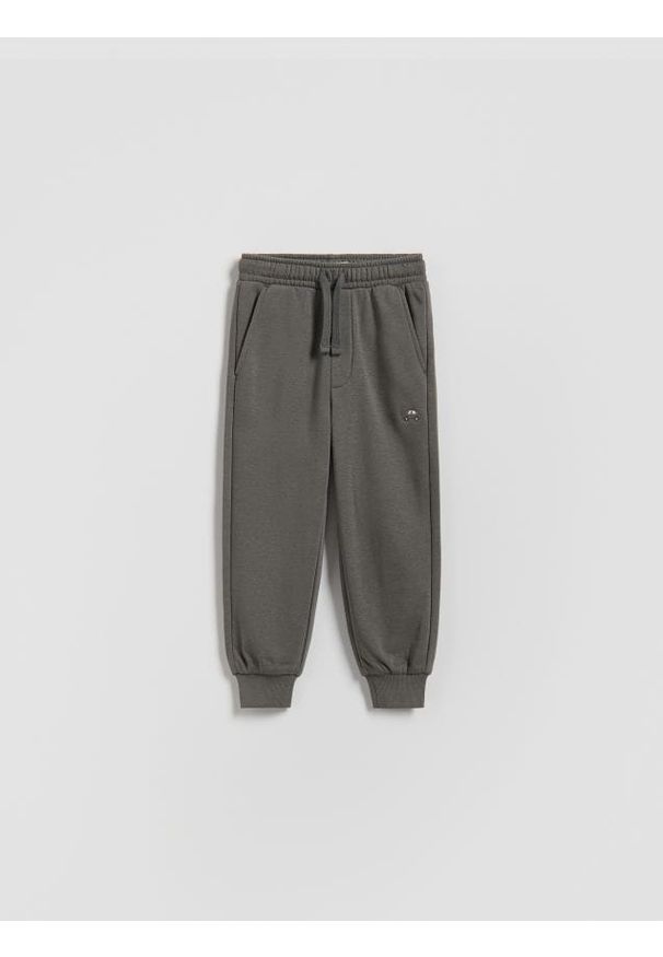 Reserved - Bawełniane spodnie jogger - ciemnoszary. Kolor: szary. Materiał: bawełna