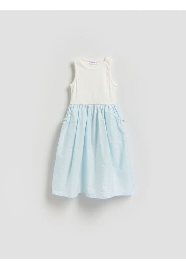 Reserved - Bawełniana sukienka - jasnoniebieski. Kolor: niebieski. Materiał: bawełna