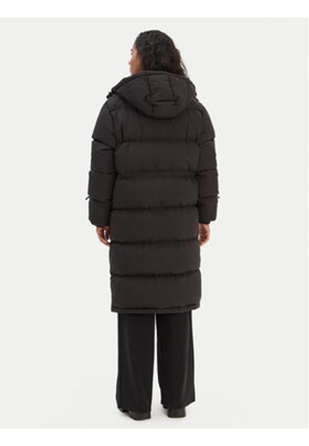 Lacoste Kurtka zimowa BF2614 Czarny Regular Fit. Kolor: czarny. Materiał: syntetyk. Sezon: zima